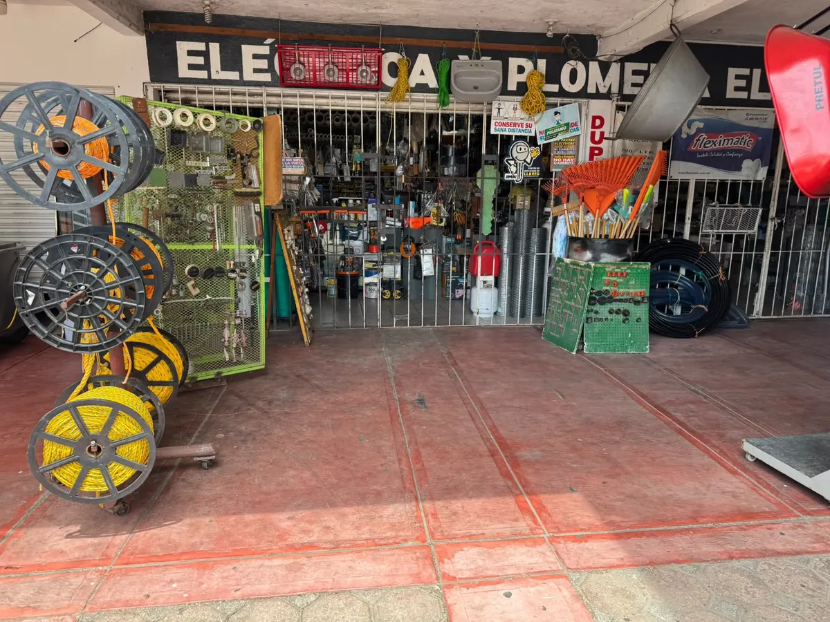 Fachada Exterior Sucursal Estrellas de Buena Vista - Ferretería El Águila